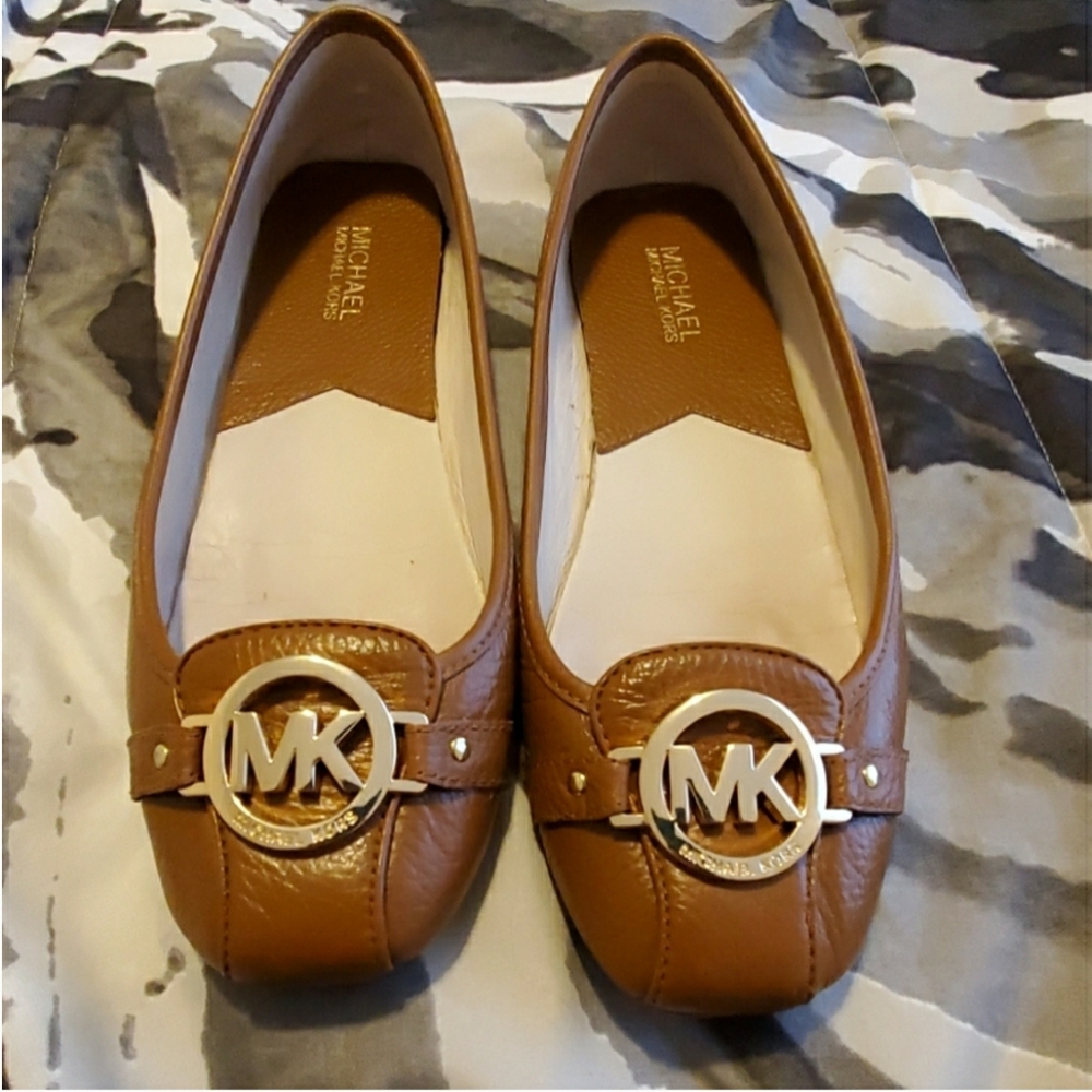 Michael Kors Brown leather flats